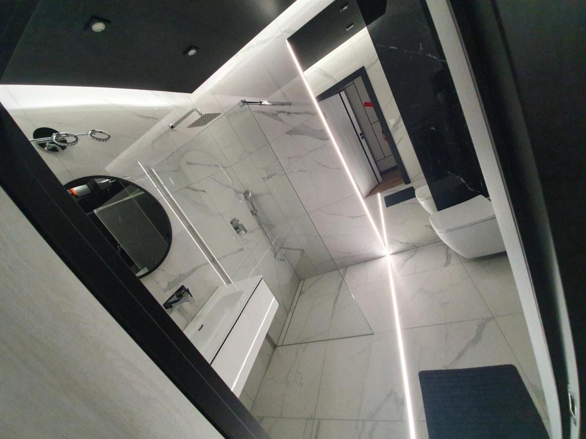 Apartament Skarbowa 1 A Silver And Gold เลชโน ภายนอก รูปภาพ